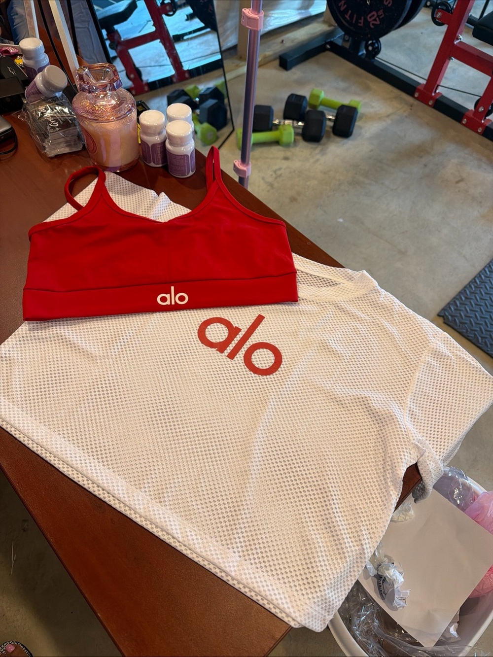 ALO Yoga Women’s High-Rise Red Bike Shorts - Picture 4 of 5